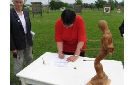 Une ARBITRE de plus.